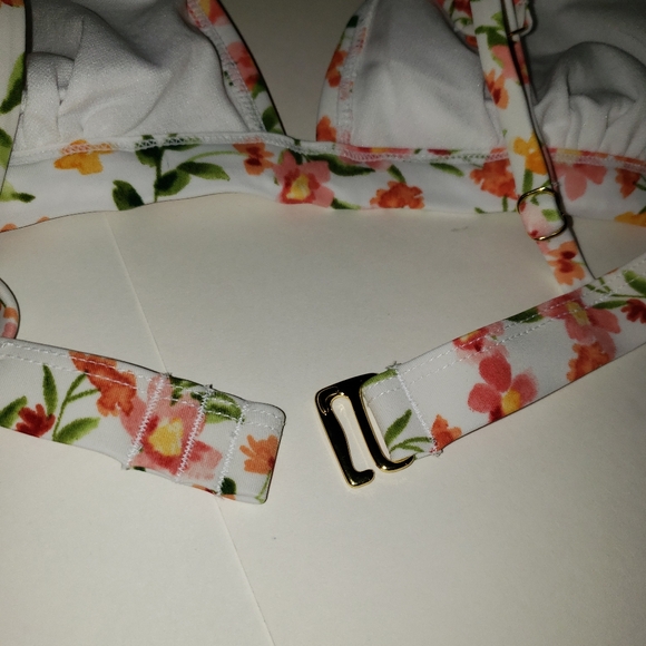 Shade & Shore Swimsuit Small - Picture 11 of 11